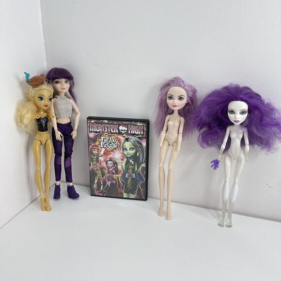 Monster High Dolls Bundle Spectra Dayna , Disney Descendants, Movie,